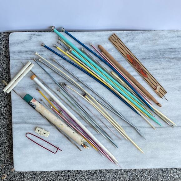 Vintage Huge Lot Misc Sized Knitting Crocheting Needles Pins Wood Plastic Metal - Picture 2 of 7